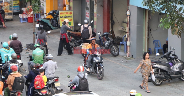 Danh sách 107 phương tiện ở TPHCM leo vỉa hè bị CSGT ghi hình