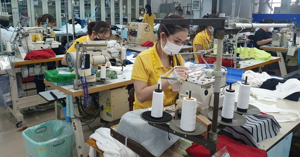 Nghiên cứu kỹ lưỡng việc điều chỉnh tiền lương công chức cấp xã