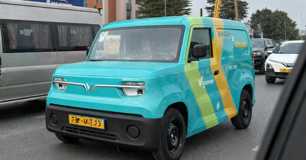 Công ty của ông Phạm Nhật Vượng mở dịch vụ vận tải nội đô, giá cước từ 110.000 đồng/4km