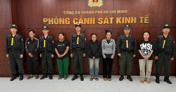 Công an TPHCM khám xét 2 địa điểm, bắt 5 người