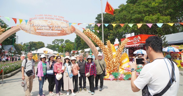 Khách Ấn Độ, Indonesia rất mê bánh mì Việt Nam nhưng...