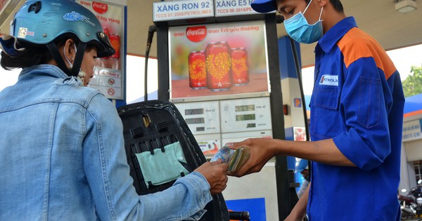 Bất ngờ khi giá xăng sinh học E5 không rẻ hơn nhiều so với xăng khoáng