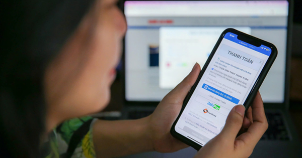 Thu phí đọc báo: Đương đầu mọi thách thức