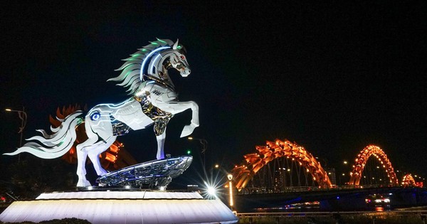 Loạt linh vật ngựa Tết Bính Ngọ đang "gây sốt", người xem trầm trồ