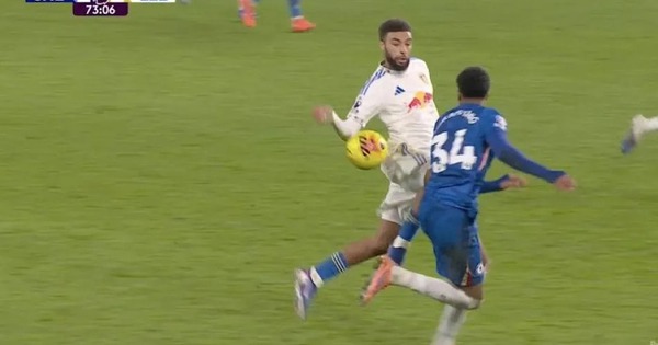 CĐV Chelsea phẫn nộ vì “bàn thua kỳ lạ nhất mùa giải”