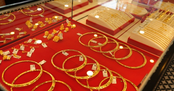 Chuyên gia UOB dự báo mới nhất về giá vàng