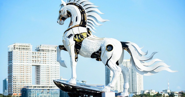 Sôi động mùa lễ hội