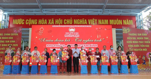 Ấm áp Ngày hội "Xuân đoàn kết - Tết nghĩa tình" phường Tam Bình