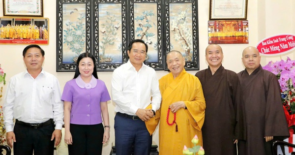 Chủ tịch UBND TPHCM Nguyễn Văn Được thăm, chúc tết các tập thể, chức sắc tiêu biểu