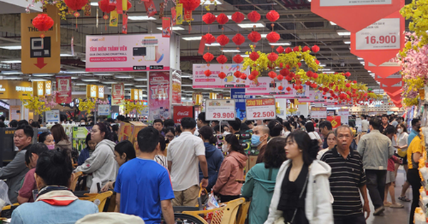 Xoay xở bán hàng Tết