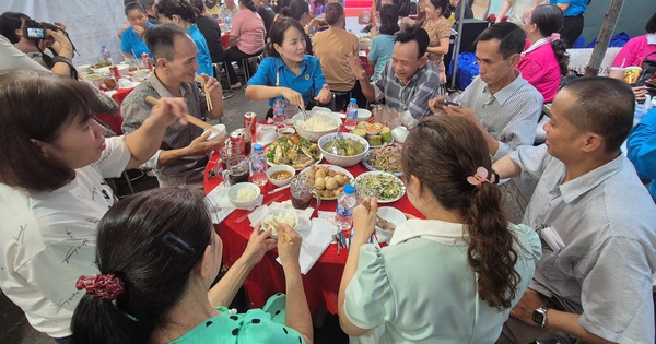 Tết ấm áp của người lao động khó khăn