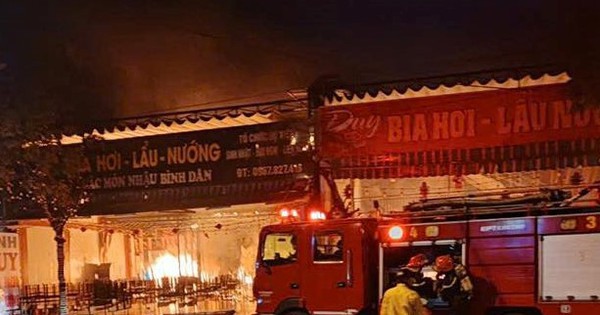 Cháy lớn tại nhà hàng, nam nhân viên trẻ tuổi mắc kẹt tử vong