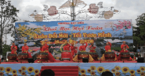 VIDEO: Ký ức Tết xưa ùa về ở chợ quê giữa phố