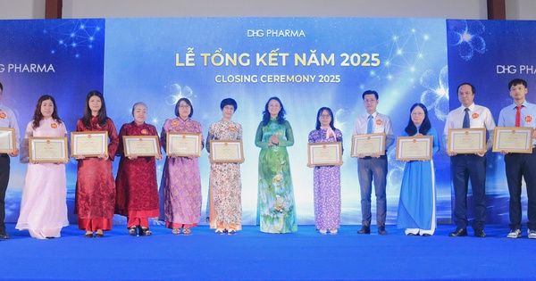 Doanh thu hơn 5.000 tỉ đồng, hàng trăm lao động của DHG Pharma được khen thưởng