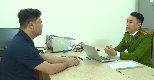 Khởi tố đối tượng “khoá đầu, khoá đuôi” xe ô tô người khác rồi thách thức