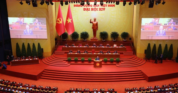 Xem xét, quyết định chủ trương, công việc lớn, quan trọng chưa được quy định trong Điều lệ Đảng