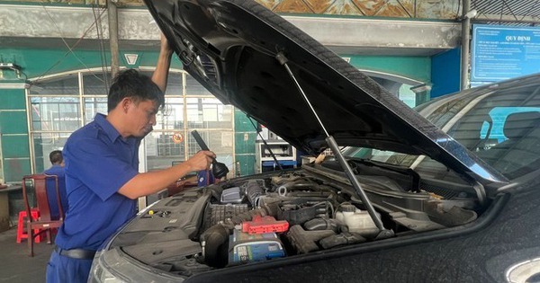 Quy định mới nhất về "siết" kiểm định khí thải xe ô tô từ ngày 1-3-2026