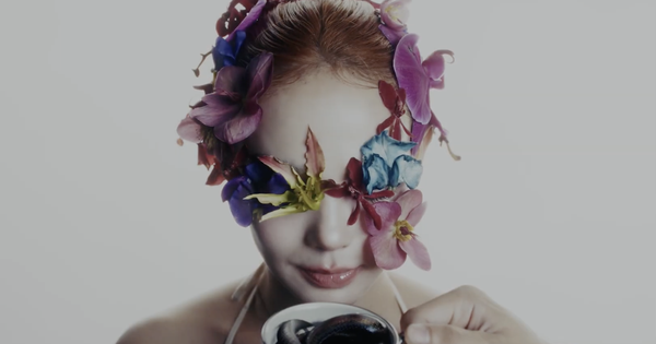 Minh Hằng bị trói treo ngược trên không trung, gây ám ảnh