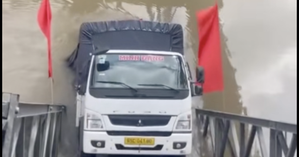 Cần Thơ ra thông báo khẩn sau khi xe tải chở gạo làm sập cầu