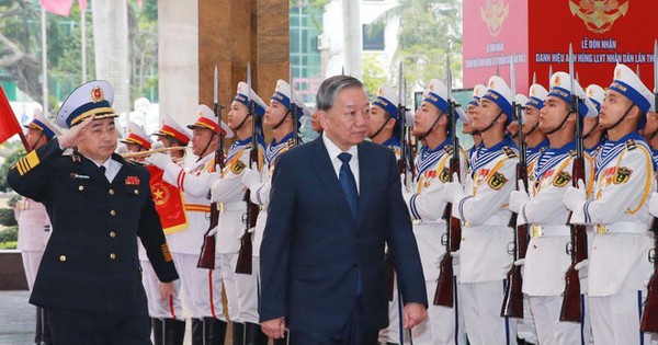 Tổng Bí thư Tô Lâm dự lễ đón nhận danh hiệu Anh hùng LLVTND của Quân chủng Hải quân