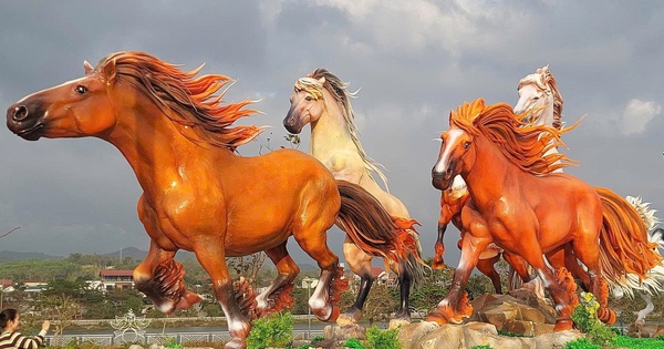 Linh vật ngựa của tỉnh, thành nào đẹp nhất Tết Bính Ngọ 2026?