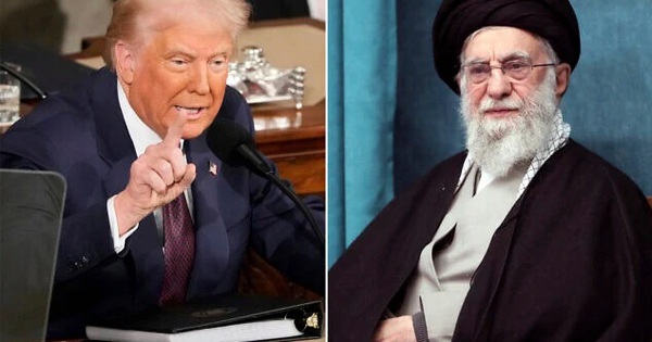 Tổng thống Donald Trump nói đại giáo chủ Iran "nên lo lắng"
