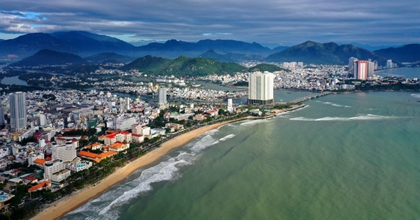 Khánh Hòa đặt mục tiêu đến năm 2030 thu hút 33 triệu lượt du khách/năm - Báo Người Lao Động