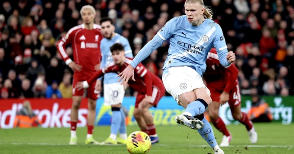 Ngoại hạng Anh: Nóng cuộc đua ngôi đầu