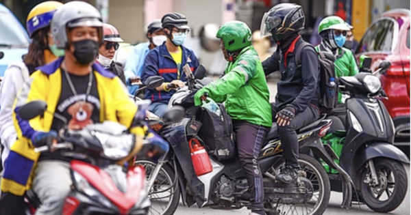 Lý do người dân TPHCM khó bắt được xe công nghệ, cước tăng 2-3 lần