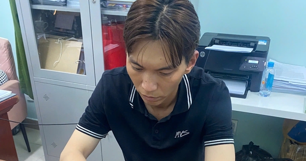 Bắt thanh niên trộm đồng hồ Rolex ở chung cư Scenic Valley, TPHCM