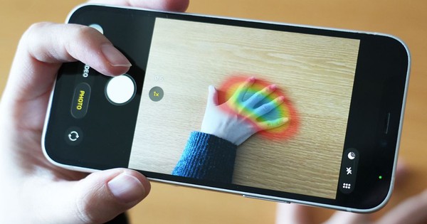 Chụp ảnh bàn tay, phát hiện được bệnh hiếm gặp