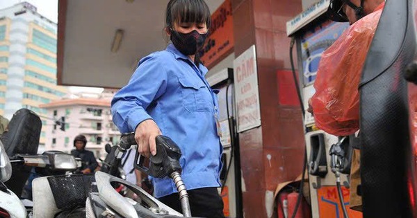 Ứng phó sức ép giá xăng dầu