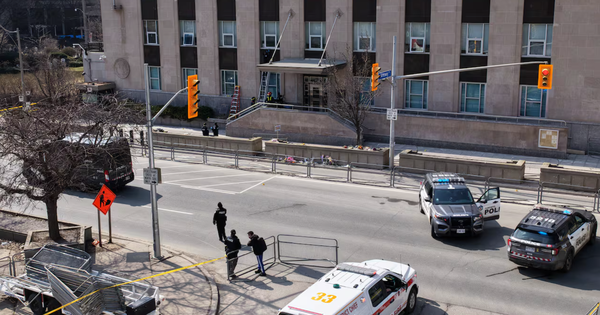 Nổ súng vào lãnh sự quán Mỹ ở Toronto, Canada truy tìm 2 nghi phạm