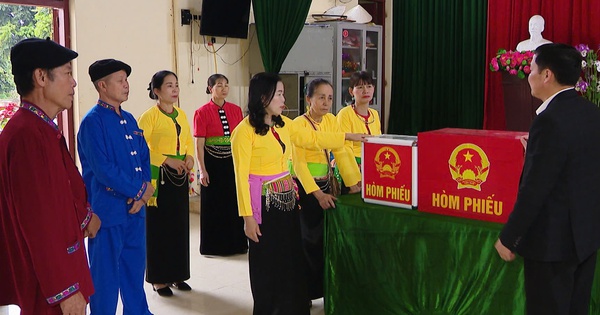 Không khí rộn ràng, khẩn trương trước ngày bầu cử