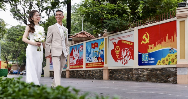 TPHCM rực rỡ cờ hoa trước ngày bầu cử