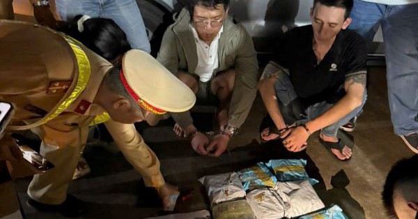 Bắt quả tang nhóm đối tượng mua bán hơn 10 kg ma túy