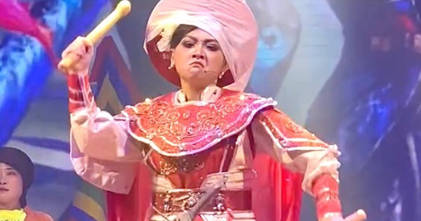 Từ vụ cháu gái cố nghệ sĩ Vũ Linh, đã đến lúc siết chặt hậu kiểm sân khấu