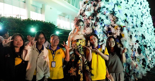 Khi rác "nở hoa" và hành trình hồi sinh của những cỗ máy khổng lồ