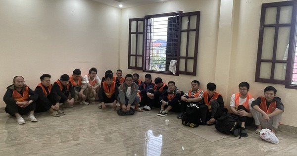 Từ bất thường tại nhà một hộ dân, phát hiện 12 người Trung Quốc nhập cảnh trái phép