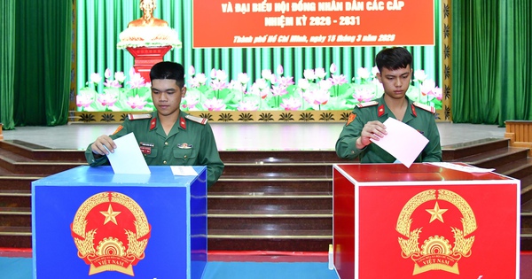 Chỉ trong nửa ngày, một phường tại TPHCM có 2 khu vực hoàn tất bỏ phiếu đạt 100%