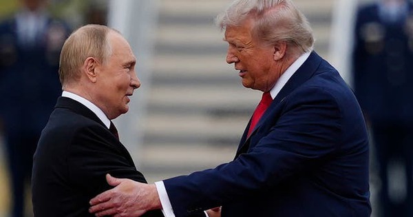 Tehran nói về hợp tác quân sự với Nga - Trung, Mỹ "bác đề xuất chuyển uranium khỏi Iran"