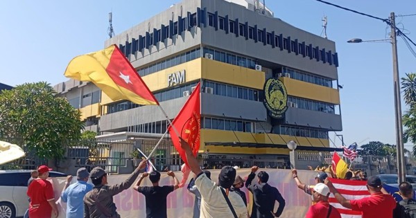 NHM Malaysia biểu tình trước trụ sở FAM, đe dọa quy mô sẽ ngày càng lớn hơn