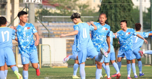 "Tiểu Modric" Việt Nam được tập luyện cùng lứa U23 quốc gia