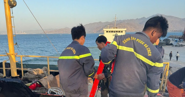 Ba người tử vong dưới hầm tàu hàng neo tại cảng Cà Ná