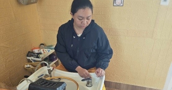 Chủ tiệm gội đầu ở Lâm Đồng bị khởi tố vì tráo dây chuyền vàng của khách