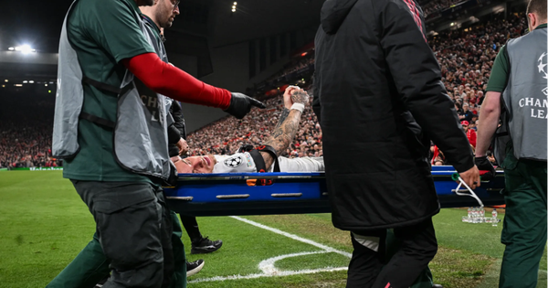 Tiền đạo Galatasaray gây ám ảnh, Salah đi vào lịch sử Champions League