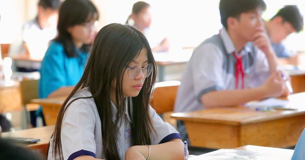 NÓNG: TPHCM dự kiến tổ chức kỳ thi lớp 10 năm 2026 vào ngày 1 và 2-6