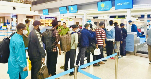 Công an Tây Ninh phát hiện nhiều người nước ngoài lợi dụng visa du lịch để lao động “chui”