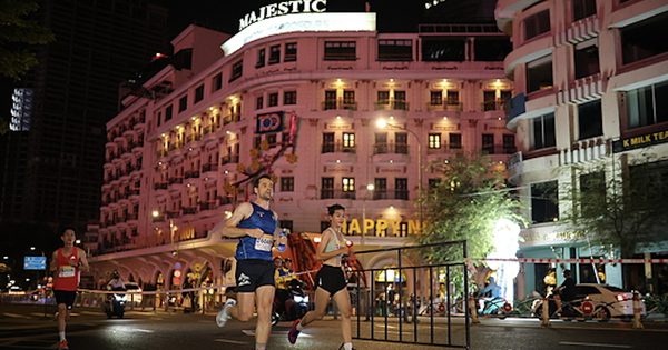 13.000 VĐV tranh tài tại giải chạy đêm TP HCM