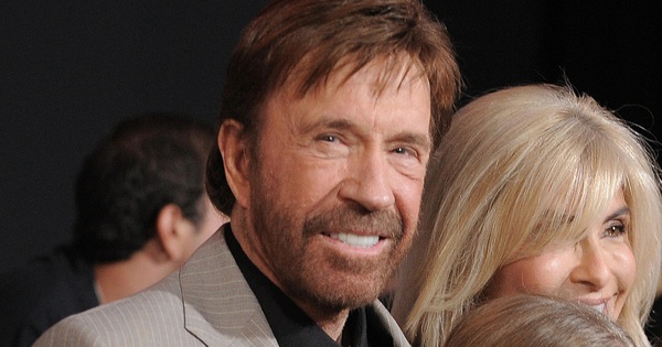 Ngôi sao võ thuật Chuck Norris - từng "đối đầu" Lý Tiểu Long - qua đời